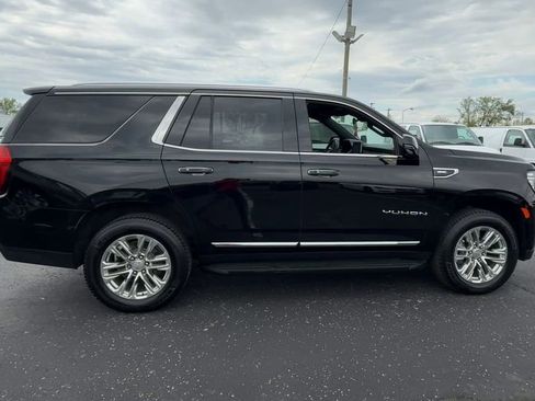 Used 2021 GMC Yukon SLT w/ SLT Premium Package AWD/4WD image 9