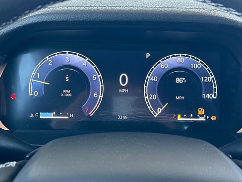 New 2025 Jeep Grand Cherokee Limited w/ Black Appearance Package image 24