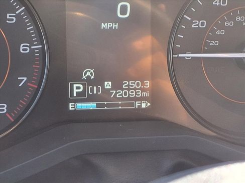 Used 2023 Subaru Crosstrek 2.0i image 12