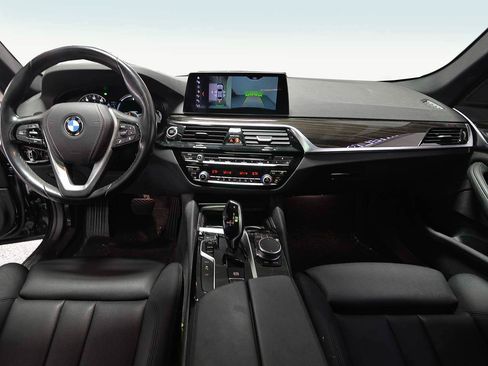 Used 2019 BMW 530e w/ Premium Package RWD image 14