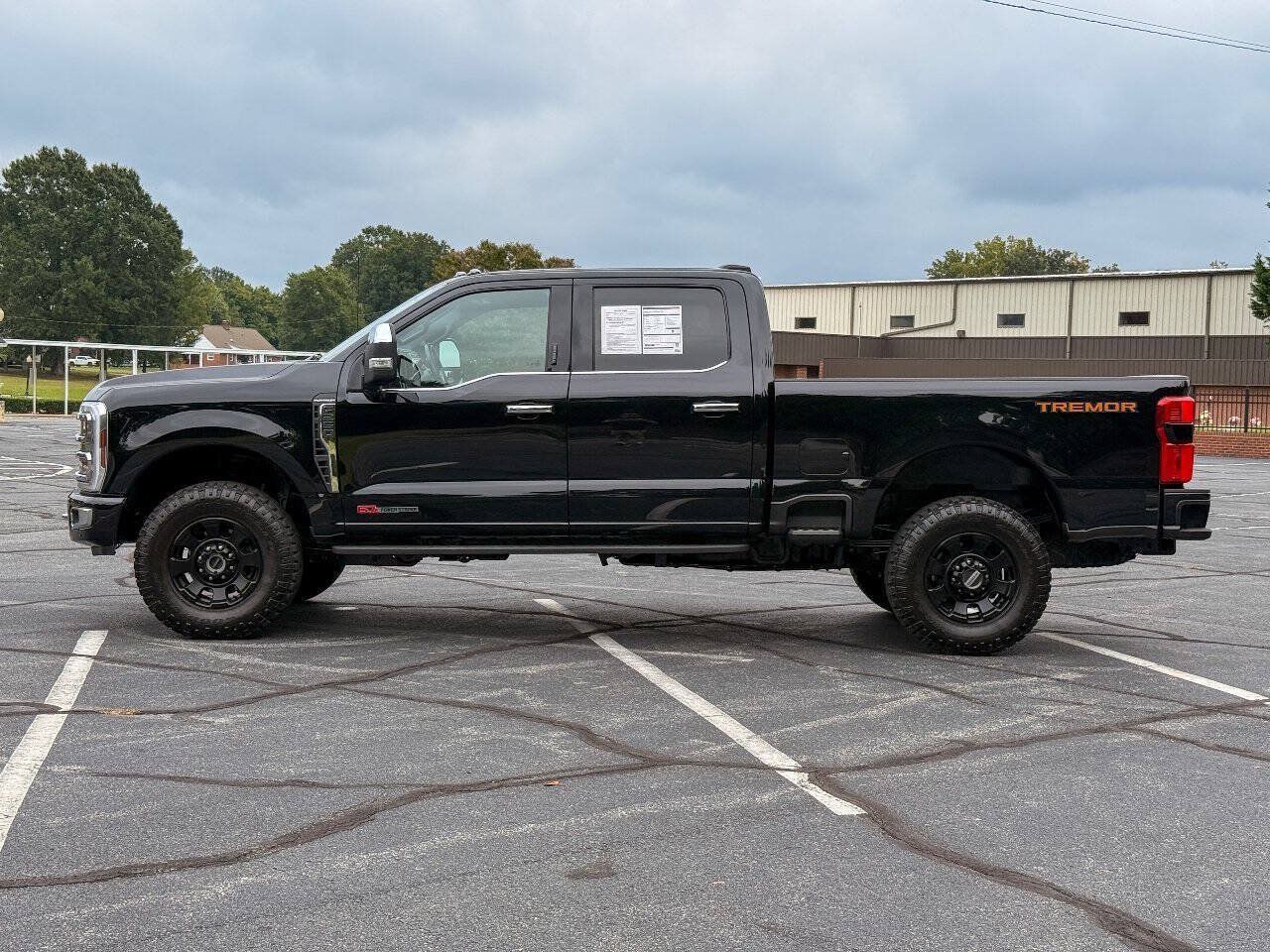 Used 2024 Ford F250 Platinum w/ Tremor Off-Road Package AWD/4WD image 6