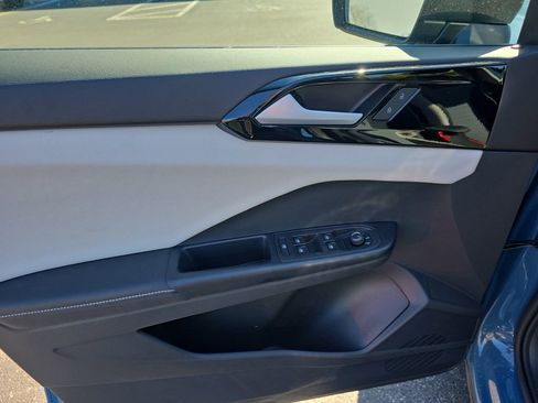 New 2026 Volkswagen Taos S image 13