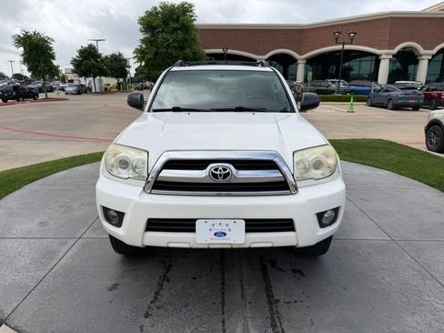 Used 2008 Toyota 4Runner SR5 image 2