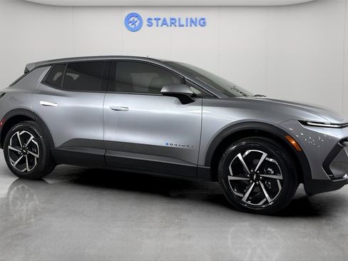 Used 2026 Chevrolet Equinox EV LT image 12