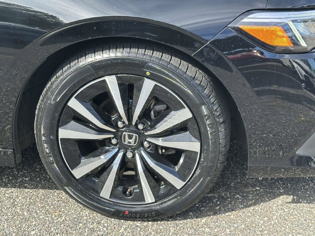 Used 2023 Honda Civic EX image 6
