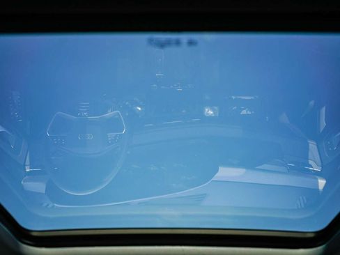 Used 2025 Audi Q6 e-tron Premium Plus w/ Premium Plus image 11