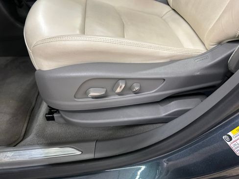 Used 2021 Cadillac XT5 Premium Luxury FWD image 12