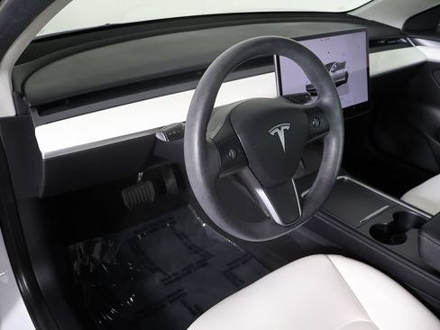 Used 2022 Tesla Model 3 Long Range AWD/4WD image 24
