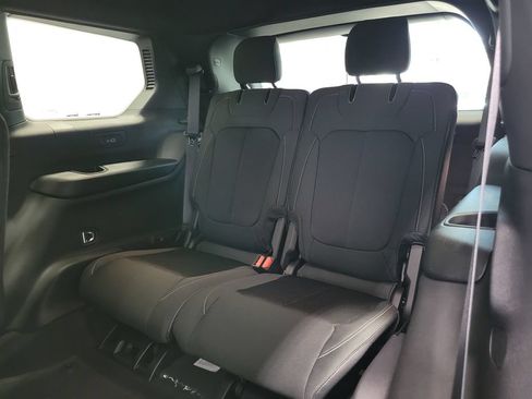 New 2026 Jeep Grand Cherokee L Laredo AWD/4WD image 9