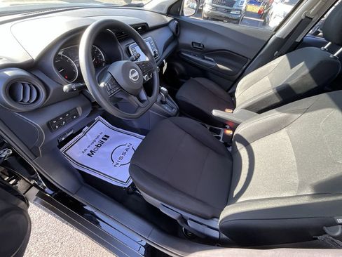 Certified 2025 Nissan Kicks Play S image 31