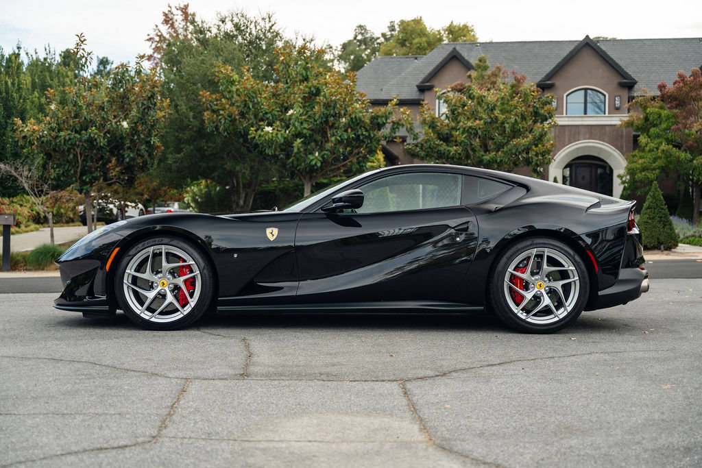 Used 2020 Ferrari 812 Superfast RWD image 2