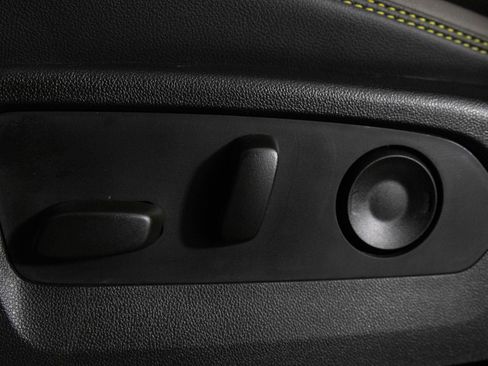 Used 2026 Chevrolet Colorado ZR2 w/ Technology Package image 19