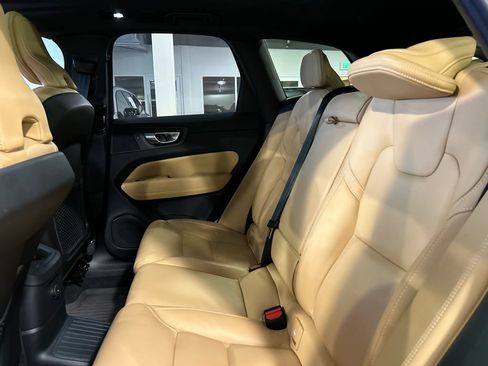 Certified 2023 Volvo XC60 T8 Ultimate w/ Climate Package AWD/4WD image 22