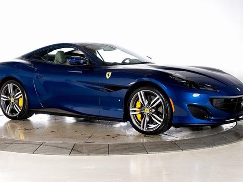 Used 2019 Ferrari Portofino image 12