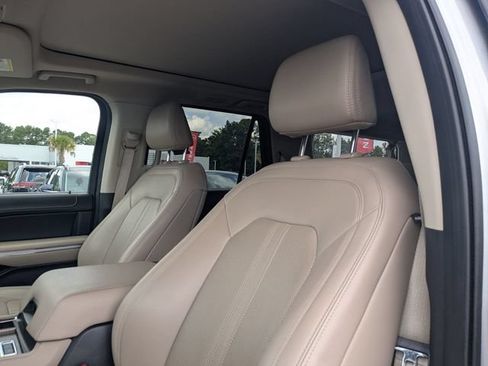 Used 2024 Ford Expedition Max Limited AWD/4WD image 13