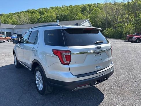 Used 2019 Ford Explorer XLT w/ Class III Trailer Tow Package AWD/4WD image 3