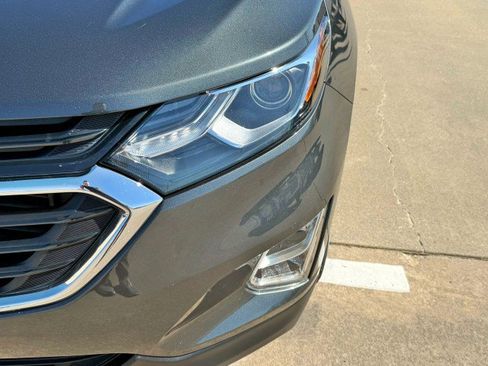 Used 2020 Chevrolet Equinox LT image 9