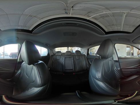 Used 2025 Hyundai Elantra Limited image 43