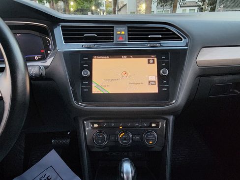 Used 2019 Volkswagen Tiguan SEL image 33