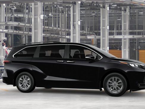 New 2026 Toyota Sienna XLE FWD image 13