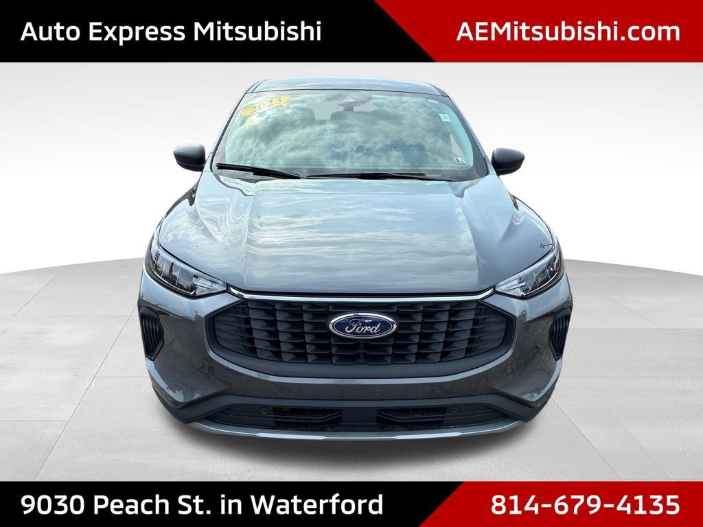 Used 2023 Ford Escape Active AWD/4WD image 2