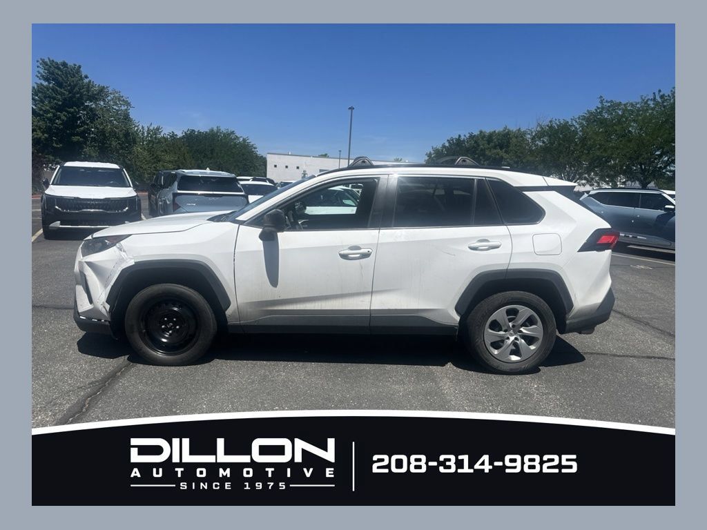 Used 2021 Toyota RAV4 LE AWD/4WD image 1