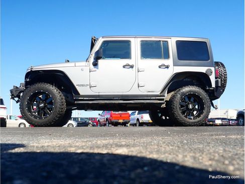 Used 2015 Jeep Wrangler Unlimited Sport image 14