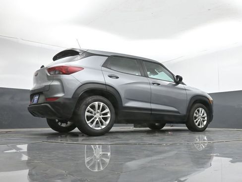 Used 2024 Chevrolet TrailBlazer LS image 39