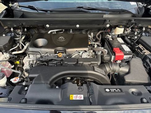 Used 2021 Toyota RAV4 XLE Premium AWD/4WD image 28