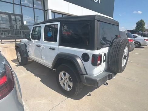 Used 2023 Jeep Wrangler Unlimited Sport AWD/4WD image 5