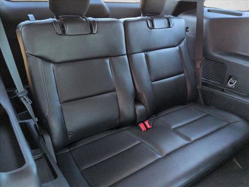 Used 2023 Ford Explorer Limited image 18