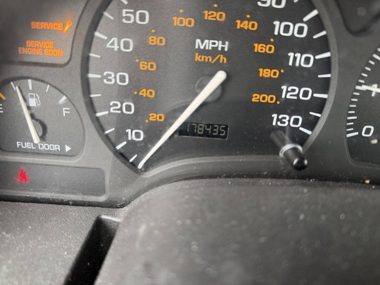 Used 2003 Saturn Vue 2WD w/ PWR Pkg image 38