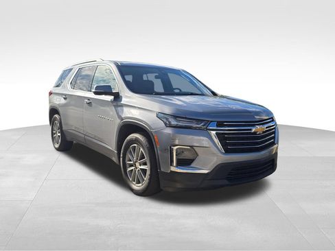 Used 2023 Chevrolet Traverse LT FWD image 8