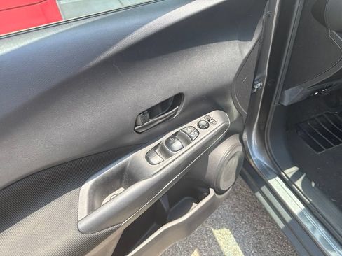 Used 2021 Nissan Kicks S FWD image 10