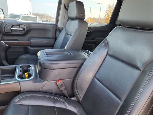 Used 2019 GMC Sierra 1500 SLT image 18