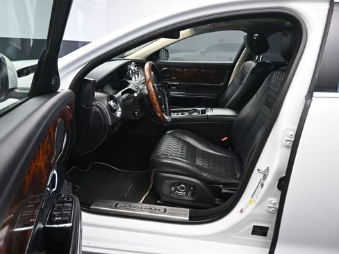 Used 2016 Jaguar XJ L Portfolio AWD/4WD image 12