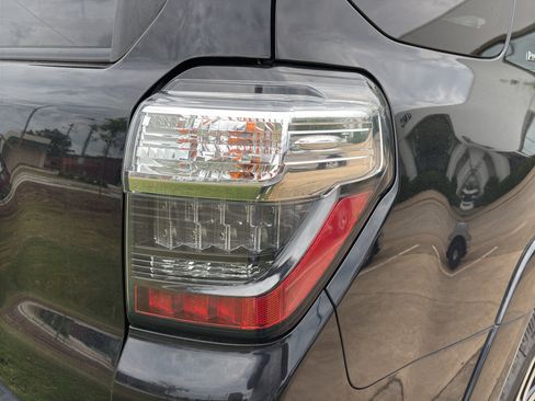 Used 2020 Toyota 4Runner Limited AWD/4WD image 11