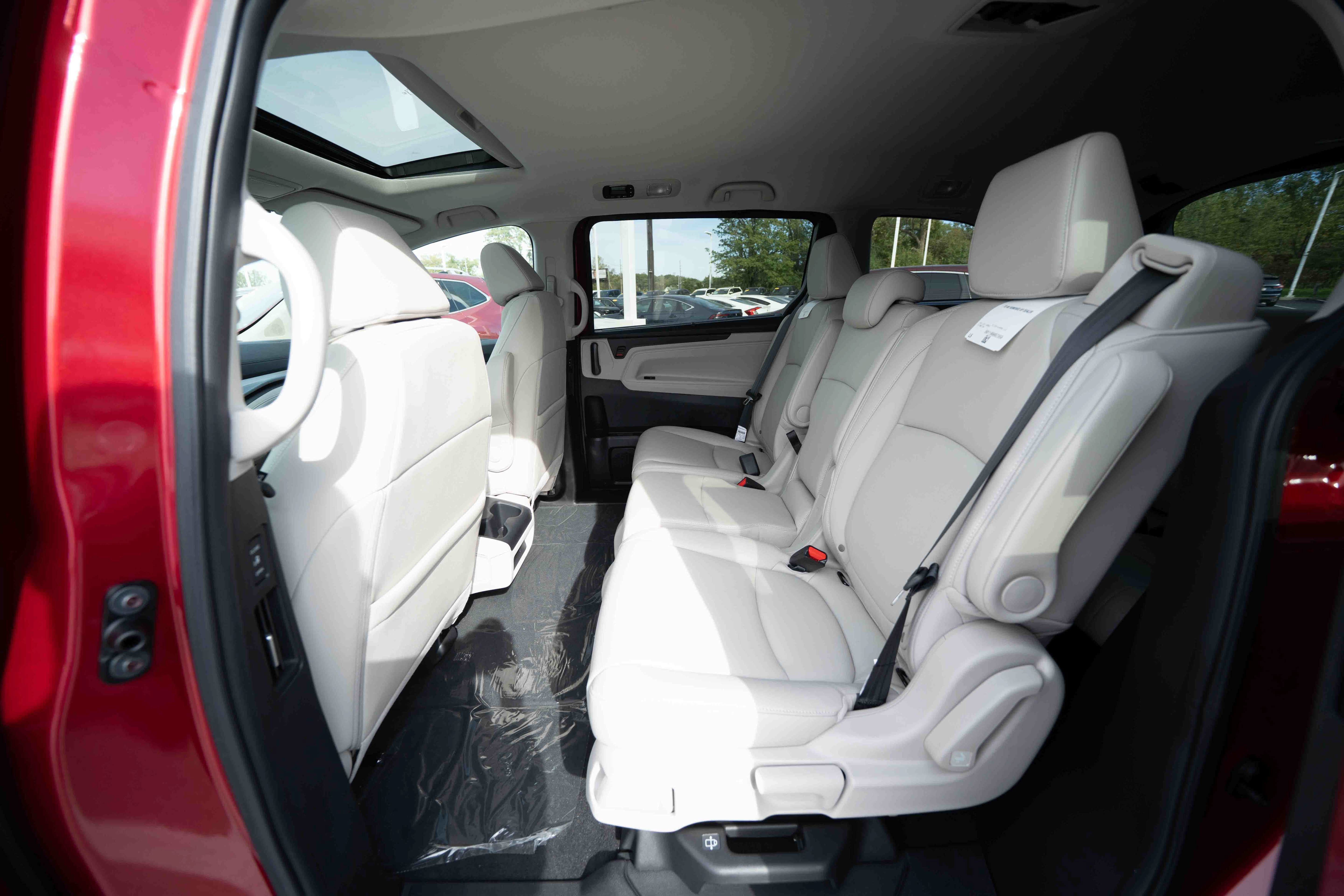 New 2027 Honda Odyssey EX-L image 23