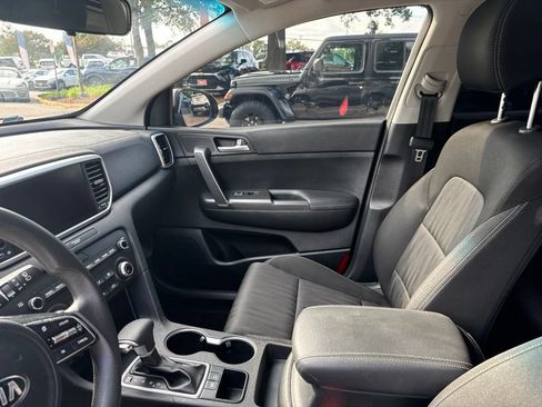 Used 2021 Kia Sportage LX FWD image 16