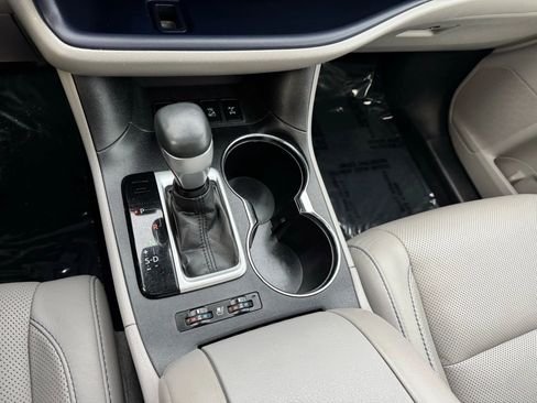 Used 2018 Toyota Highlander Limited image 37