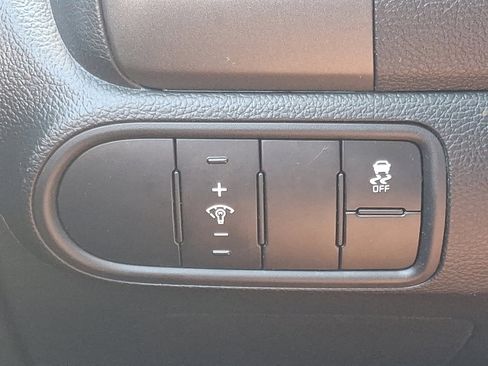Certified 2018 Kia Forte LX w/ LX Rear Camera Package image 22
