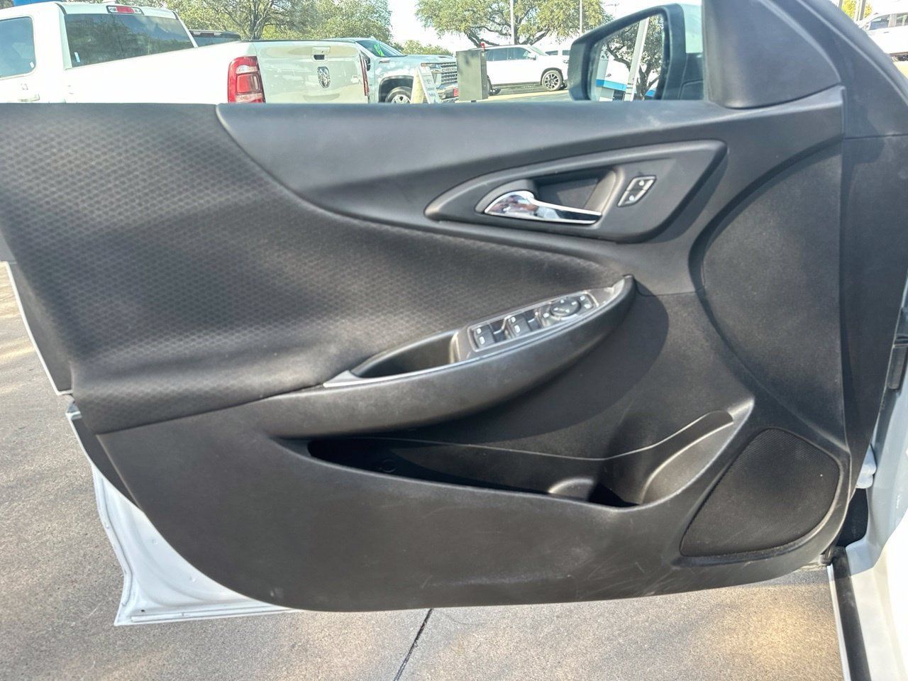 Used 2025 Chevrolet Malibu LT FWD image 10