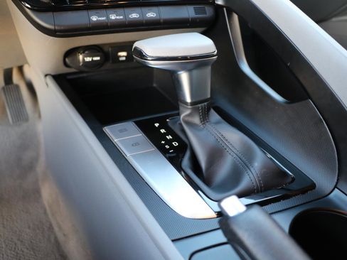 Used 2023 Hyundai Elantra SEL image 14