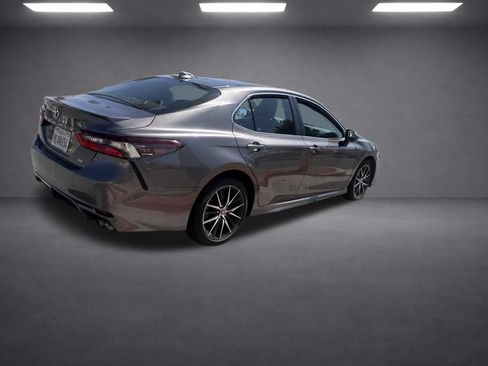 Used 2024 Toyota Camry SE FWD image 19