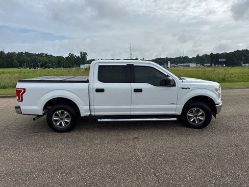 Used 2017 Ford F150 XLT RWD image 5