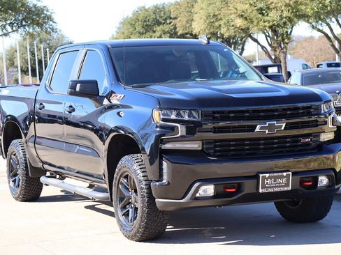 Used 2019 Chevrolet Silverado 1500 LT Trail Boss image 3