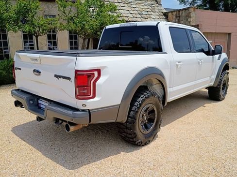 Used 2017 Ford F150 Raptor w/ Equipment Group 802A Luxury AWD/4WD image 16