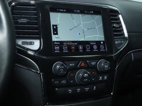 Used 2021 Jeep Grand Cherokee Limited w/ Trailer Tow Group IV image 26