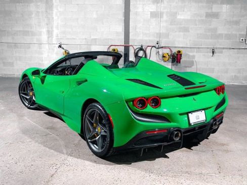 Used 2023 Ferrari F8 Tributo image 37