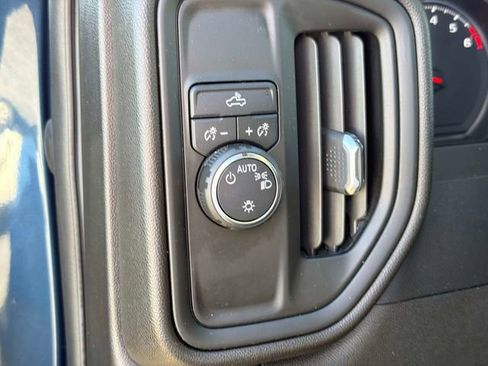 Used 2022 Chevrolet Silverado 1500 Custom image 23